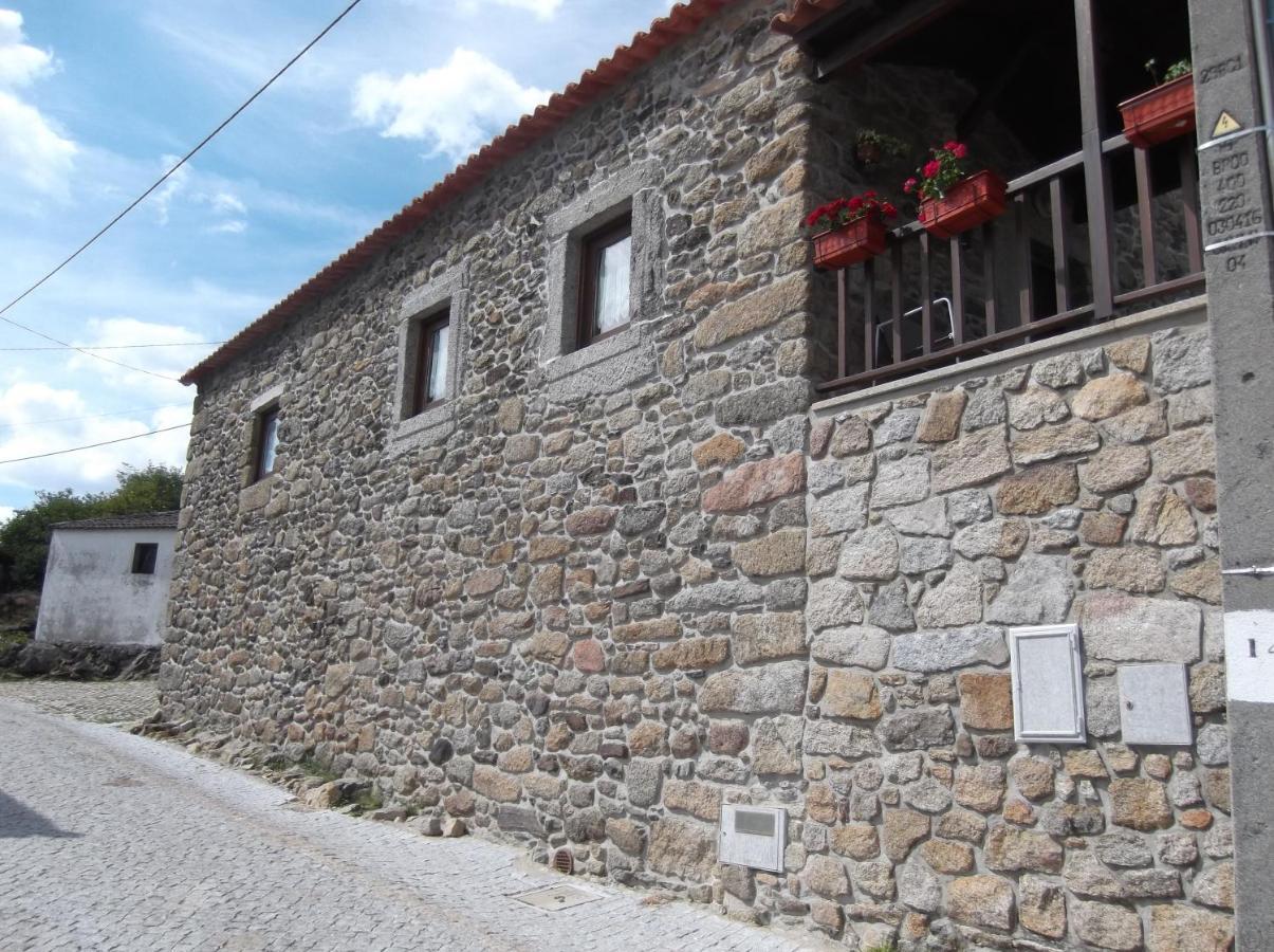 Casa Do Pelourinho Villa Rebordainhos Ngoại thất bức ảnh