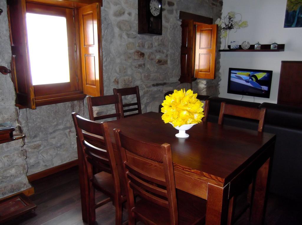 Casa Do Pelourinho Villa Rebordainhos Ngoại thất bức ảnh